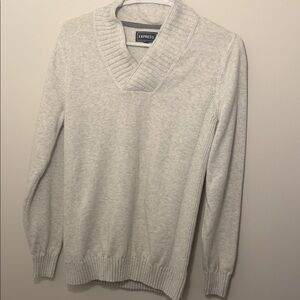 Express Men's Light Gray V-Neck Sweater
